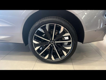 Photo 18 du bon plan VOLVO XC60 T6 Hybride Rechargeable 350ch Ultra Style Dark Geartronic 8 AWD occasion à 71990 €