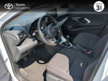 Photo 11 du bon plan TOYOTA Yaris 120 VVT-i Dynamic Business 5p MC24 occasion à 17990 €