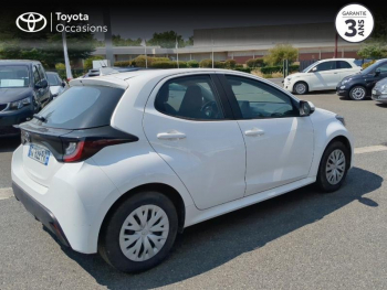 Photo 18 du bon plan TOYOTA Yaris 120 VVT-i Dynamic Business 5p MC24 occasion à 17990 €