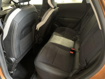 Photo 7 du bon plan RENAULT Captur 1.6 E-Tech hybride rechargeable 160ch Intens -21 occasion à 18490 €