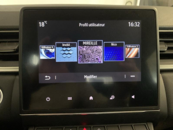 Photo 12 du bon plan RENAULT Captur 1.6 E-Tech hybride rechargeable 160ch Intens -21 occasion à 18490 €