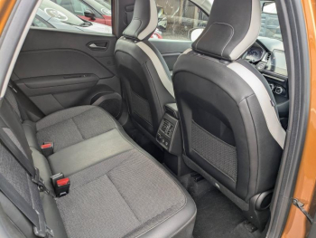Photo 11 du bon plan RENAULT Captur 1.3 TCe 140ch FAP Intens -21 occasion à 15500 €