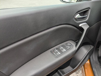 Photo 16 du bon plan RENAULT Captur 1.3 TCe 140ch FAP Intens -21 occasion à 15500 €