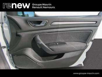 Photo 13 du bon plan RENAULT Megane 1.5 Blue dCi 115ch Evolution EDC occasion à 22990 €