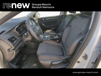 Photo 14 du bon plan RENAULT Megane 1.5 Blue dCi 115ch Evolution EDC occasion à 22990 €