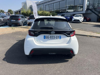 Photo 3 du bon plan TOYOTA Yaris 116h Dynamic 5p MY22 occasion à 17390 €