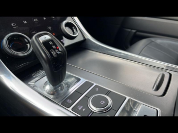 Photo 18 du bon plan LAND-ROVER Range Rover Sport 3.0 SDV6 249ch SE Mark VIII occasion à 34500 €
