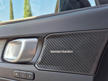 Photo 27 du bon plan VOLVO XC40 B3 163ch Ultimate DCT 7 occasion à 35990 €