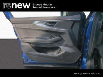 Photo 18 du bon plan RENAULT Austral 1.2 E-Tech full hybrid 200ch Iconic- 23 occasion à 32990 €