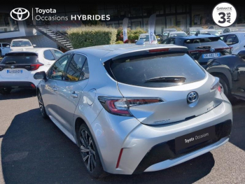 Photo 2 du bon plan TOYOTA Corolla 122h Design MY22 occasion à 21980 €