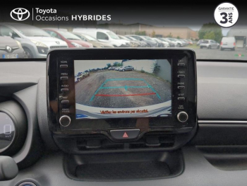 Photo 17 du bon plan TOYOTA Yaris 116h Design 5p MY22 occasion à 21490 €