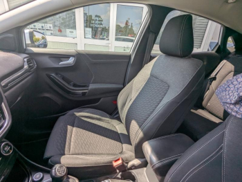 Photo 23 du bon plan FORD Puma 1.0 EcoBoost 125ch mHEV Titanium occasion à 16943 €