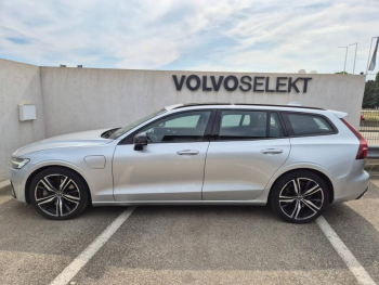 Photo 2 du bon plan VOLVO V60 T6 AWD 253 + 87ch R-Design Geartronic occasion à 33490 €