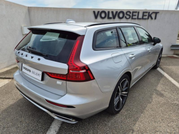 Photo 3 du bon plan VOLVO V60 T6 AWD 253 + 87ch R-Design Geartronic occasion à 33490 €