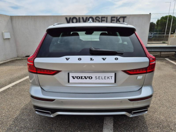 Photo 12 du bon plan VOLVO V60 T6 AWD 253 + 87ch R-Design Geartronic occasion à 33490 €