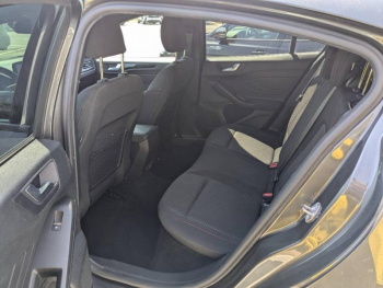 Photo 17 du bon plan FORD Focus 1.0 EcoBoost 125ch ST-Line occasion à 17890 €