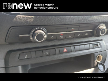 Photo 26 du bon plan TOYOTA ProAce Verso Long 1.5 120 D-4D Dynamic RC18 occasion à 18490 €