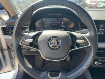 Photo 15 du bon plan SKODA Kamiq 1.0 TSI Evo 2 116ch Selection DSG7 occasion à 21990 €
