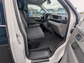 Photo 11 du bon plan VOLKSWAGEN Transporter Fg VUL 2.8T L1H1 2.0 TDI 150ch Business Line DSG7 occasion à 27890 €