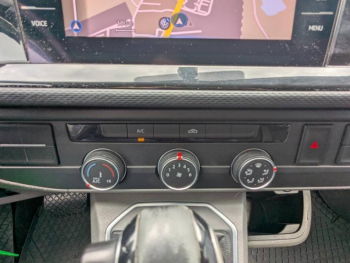 Photo 19 du bon plan VOLKSWAGEN Transporter Fg VUL 2.8T L1H1 2.0 TDI 150ch Business Line DSG7 occasion à 27890 €