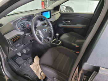 Photo 4 du bon plan DACIA Sandero 1.0 ECO-G 100ch Stepway Confort -22 occasion à 14290 €