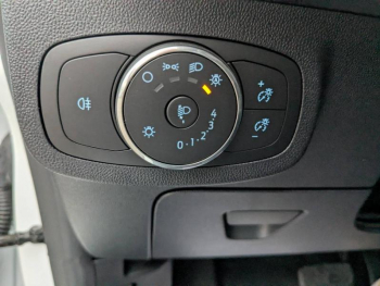 Photo 11 du bon plan FORD Fiesta 1.0 EcoBoost Hybrid 125ch Titanium Business Powershift 5p occasion à 17900 €