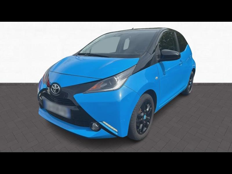 Bon plan TOYOTA Aygo 1.0 VVT-i 69ch Stop&Start x-cite Bleu Cyan 5p occasion à 8790 €