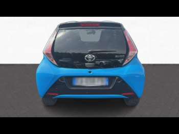 Photo 6 du bon plan TOYOTA Aygo 1.0 VVT-i 69ch Stop&Start x-cite Bleu Cyan 5p occasion à 8790 €