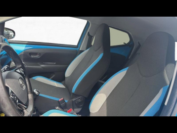 Photo 15 du bon plan TOYOTA Aygo 1.0 VVT-i 69ch Stop&Start x-cite Bleu Cyan 5p occasion à 8790 €