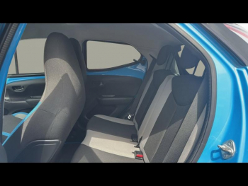 Photo 17 du bon plan TOYOTA Aygo 1.0 VVT-i 69ch Stop&Start x-cite Bleu Cyan 5p occasion à 8790 €