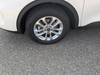 Photo 5 du bon plan FORD Kuga 2.5 Duratec 190ch FHEV E85 Titanium BVA occasion à 24900 €