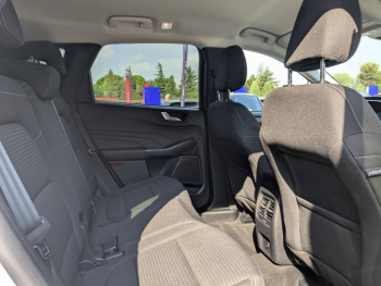 Photo 11 du bon plan FORD Kuga 2.5 Duratec 190ch FHEV E85 Titanium BVA occasion à 24900 €