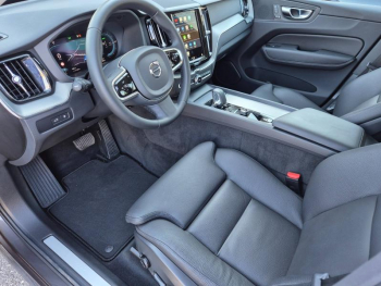 Photo 4 du bon plan VOLVO XC60 T6 Hybride Rechargeable 253 + 145ch Plus Style Dark Geartronic 8 AWD occasion à 54900 €