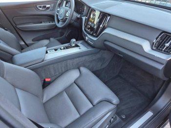 Photo 14 du bon plan VOLVO XC60 T6 Hybride Rechargeable 253 + 145ch Plus Style Dark Geartronic 8 AWD occasion à 54900 €
