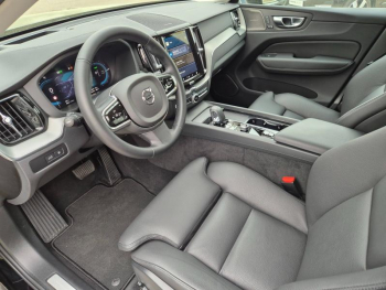 Photo 5 du bon plan VOLVO XC60 T6 Hybride Rechargeable 253 + 145ch Ultra Style Dark Geartronic 8 AWD occasion à 59900 €