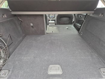 Photo 15 du bon plan VOLVO XC60 T6 Hybride Rechargeable 253 + 145ch Ultra Style Dark Geartronic 8 AWD occasion à 59900 €