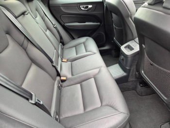Photo 22 du bon plan VOLVO XC60 T6 Hybride Rechargeable 253 + 145ch Ultra Style Dark Geartronic 8 AWD occasion à 59900 €