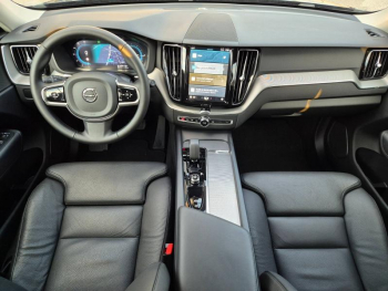 Photo 4 du bon plan VOLVO XC60 T6 Hybride Rechargeable 253 + 145ch Plus Style Dark Geartronic 8 AWD occasion à 56490 €