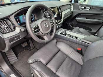 Photo 5 du bon plan VOLVO XC60 T6 Hybride Rechargeable 253 + 145ch Plus Style Dark Geartronic 8 AWD occasion à 56490 €
