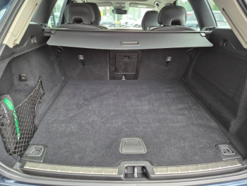 Photo 7 du bon plan VOLVO XC60 T6 Hybride Rechargeable 253 + 145ch Plus Style Dark Geartronic 8 AWD occasion à 56490 €