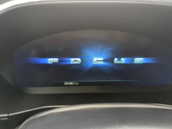 Photo 17 du bon plan FORD Focus 1.0 Flexifuel mHEV 125ch Titanium X Business occasion à 23990 €