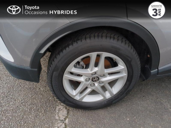 Photo 16 du bon plan TOYOTA C-HR 122h Dynamic Business 2WD E-CVT + Programme Beyond Zero Academy MY20 occasion à 21490 €