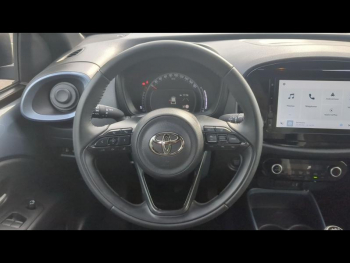 Photo 14 du bon plan TOYOTA Aygo X 1.0 VVT-i 72ch Air Design MY23 occasion à 16549 €