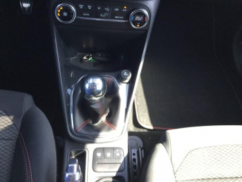 Photo 14 du bon plan FORD Fiesta 1.0 EcoBoost 95ch ST-Line 5p occasion à 12990 €