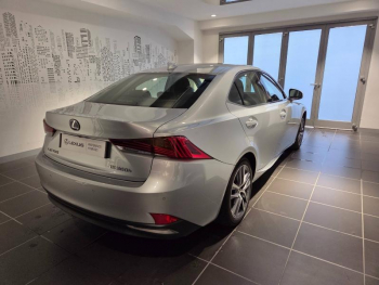 Photo 15 du bon plan LEXUS IS 300h Luxe occasion à 23900 €