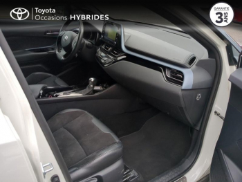Photo 6 du bon plan TOYOTA C-HR 122h Collection 2WD E-CVT MY22 occasion à 23490 €