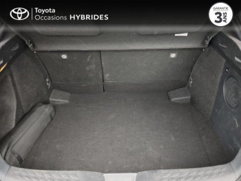 Photo 10 du bon plan TOYOTA C-HR 122h Collection 2WD E-CVT MY22 occasion à 23490 €