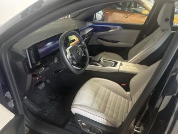 Photo 8 du bon plan RENAULT Espace 1.2 E-Tech full hybrid 200ch Iconic 7 places - 24 occasion à 38990 €
