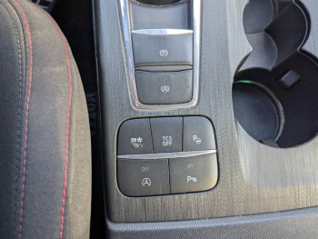 Photo 16 du bon plan FORD Focus 1.0 EcoBoost 125ch ST-Line BVA occasion à 15890 €