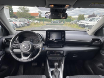 Photo 11 du bon plan TOYOTA Yaris 116h Dynamic 5p MY22 occasion à 18990 €
